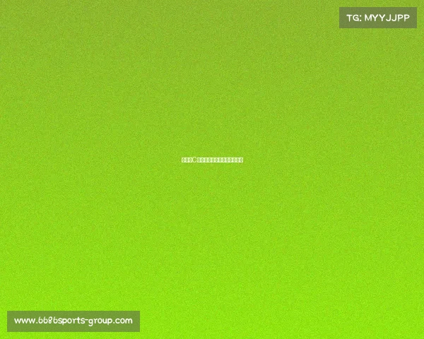 梅西与C罗的球场对决：谁将永载史册